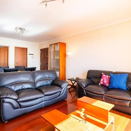 Guestready - Retreat With Balcony Caniço